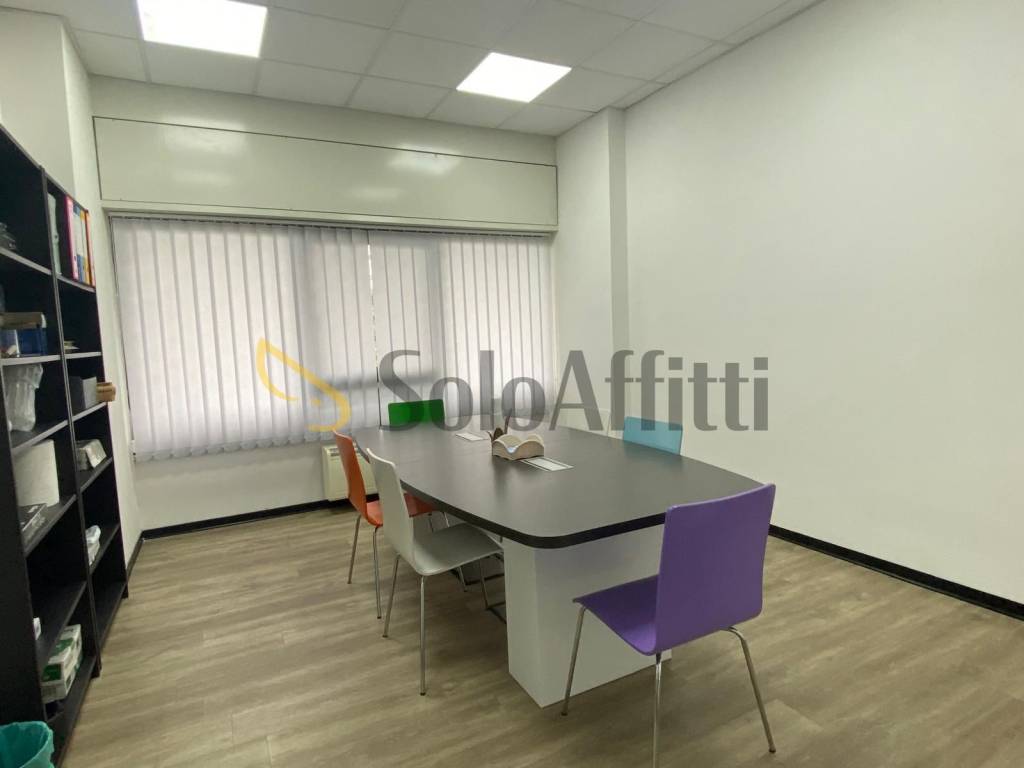 ufficio in affitto a Roma in zona Mostacciano
