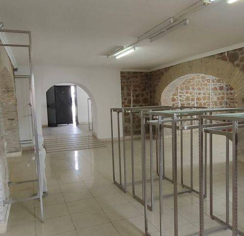negozio in affitto a Roma in zona Romanina