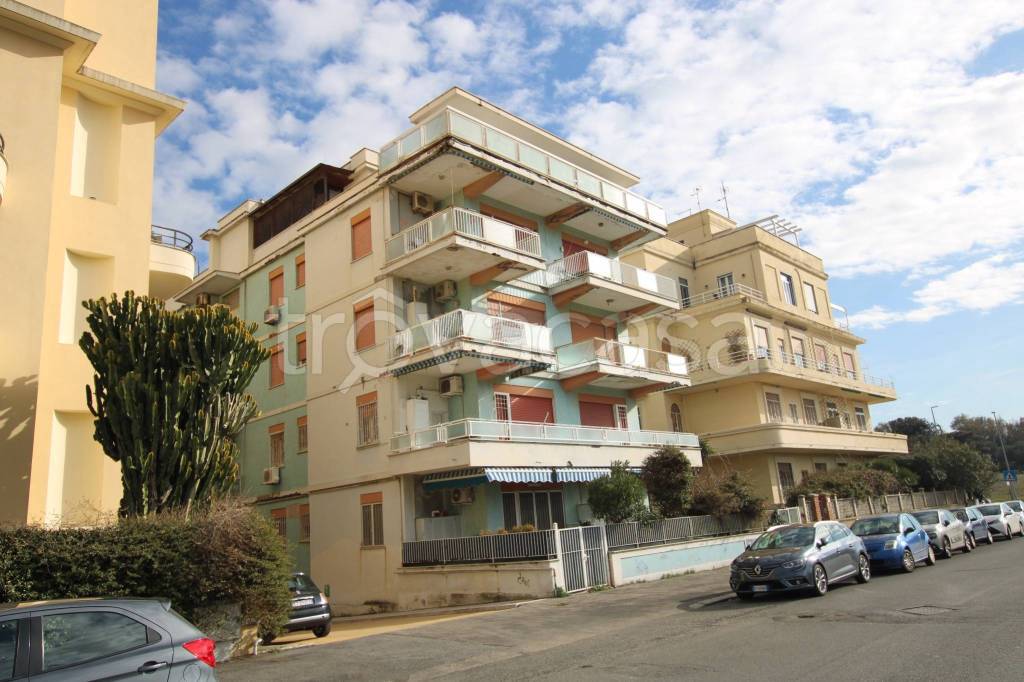 appartamento in affitto a Roma in zona Ostia
