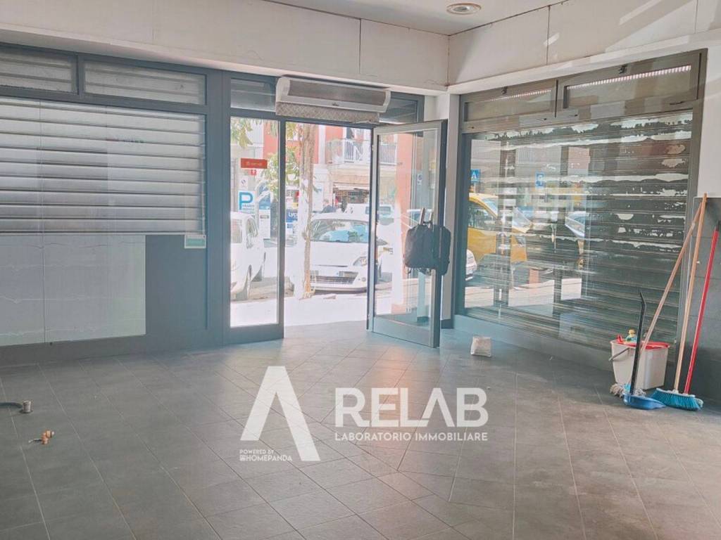 negozio in affitto a Roma in zona Portuense