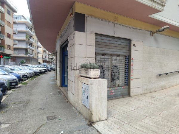 locale commerciale in affitto a Roma in zona Aurelio