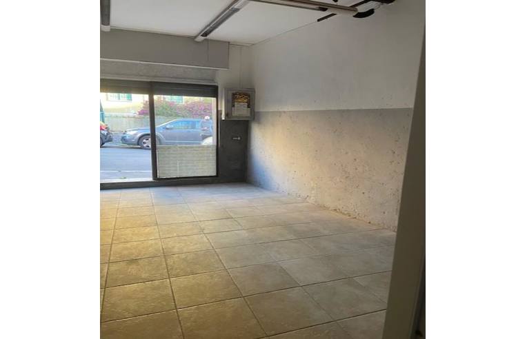 negozio in affitto a Roma in zona Ostia