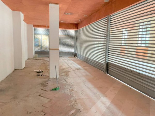 negozio in affitto a Roma in zona Ostia