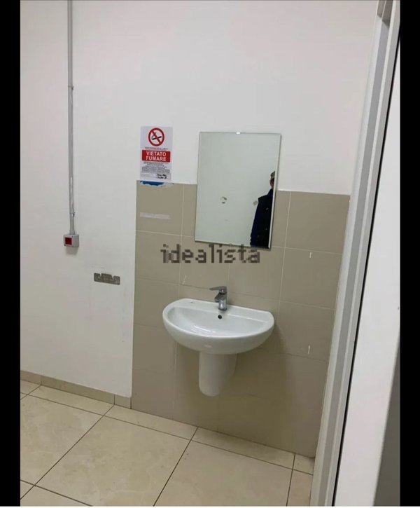 locale commerciale in affitto a Roma in zona Torre Spaccata