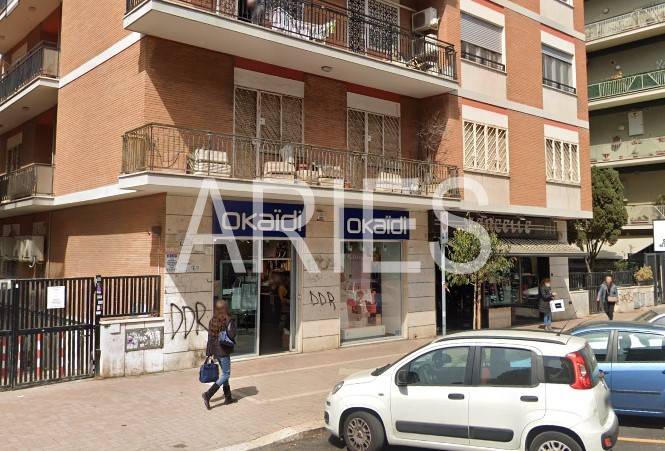 negozio in affitto a Roma in zona Ostia