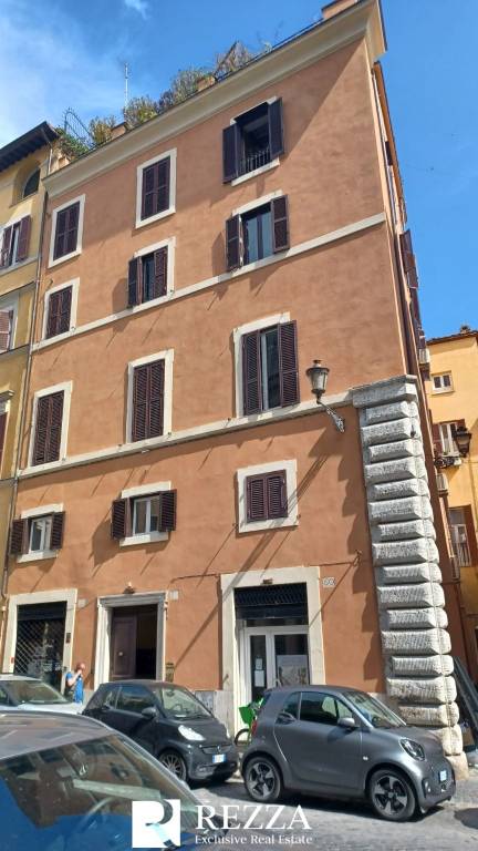 appartamento in affitto a Roma in zona Parione/Sant'Eustachio