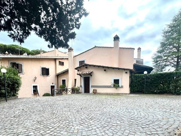 casa indipendente in affitto a Roma in zona Prima Porta