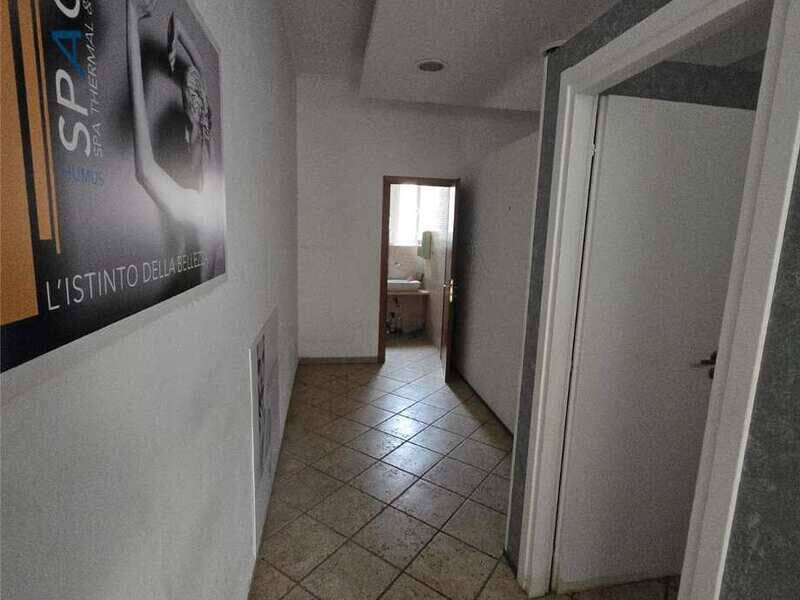 locale commerciale in affitto a Roma in zona Vitinia