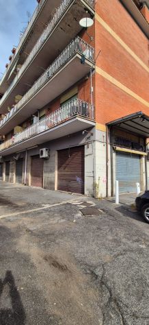 negozio in affitto a Roma in zona Tor Bella Monaca