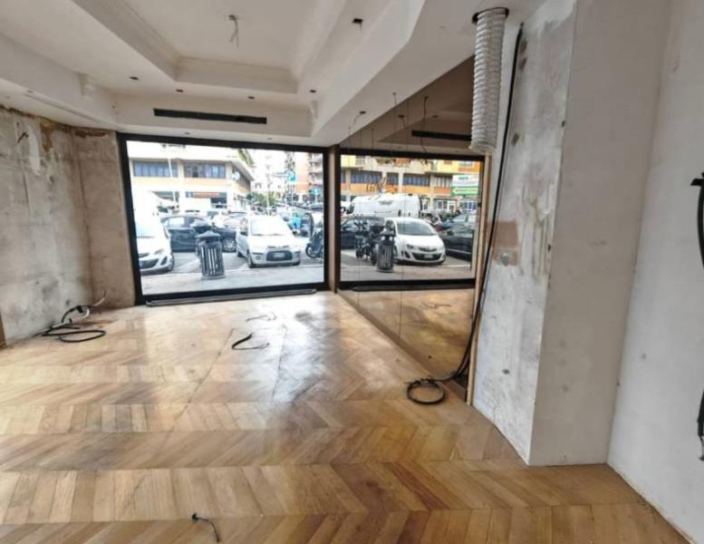 locale commerciale in affitto a Roma