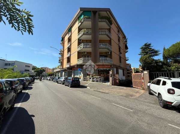 locale di sgombero in affitto a Roma