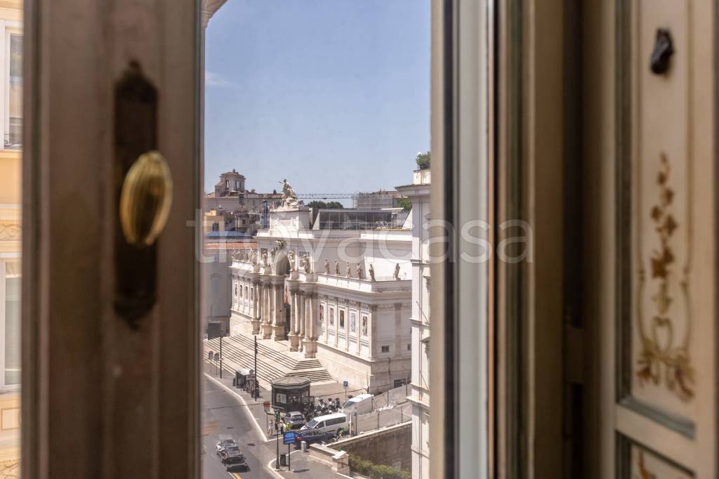 ufficio in affitto a Roma in zona Rione Monti/Campitelli