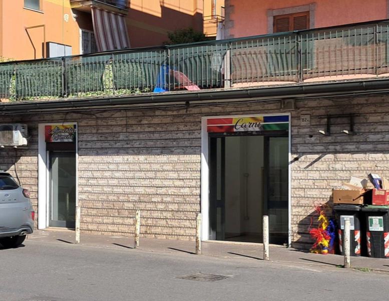 negozio in affitto a Roma in zona Borghesiana