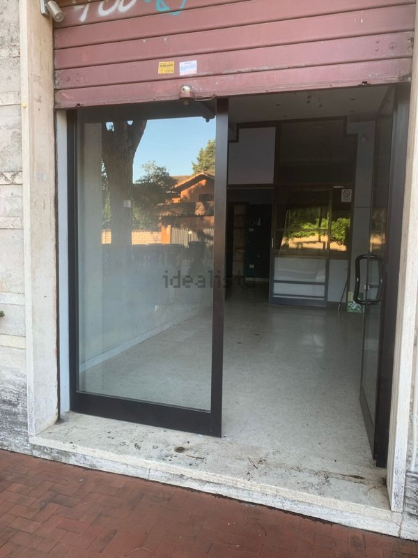 locale commerciale in affitto a Roma in zona Acilia
