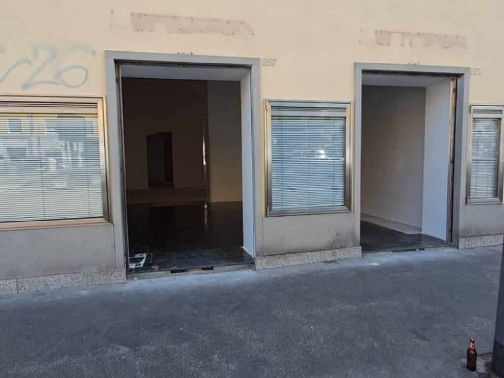 negozio in affitto a Roma in zona Appio Latino