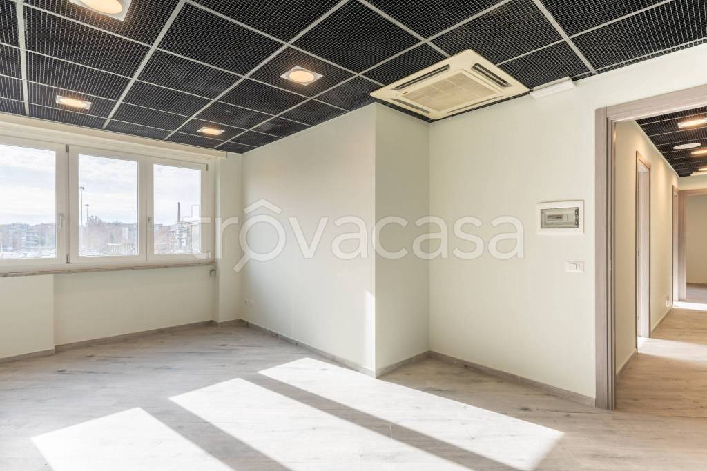 ufficio in affitto a Roma in zona Ostiense