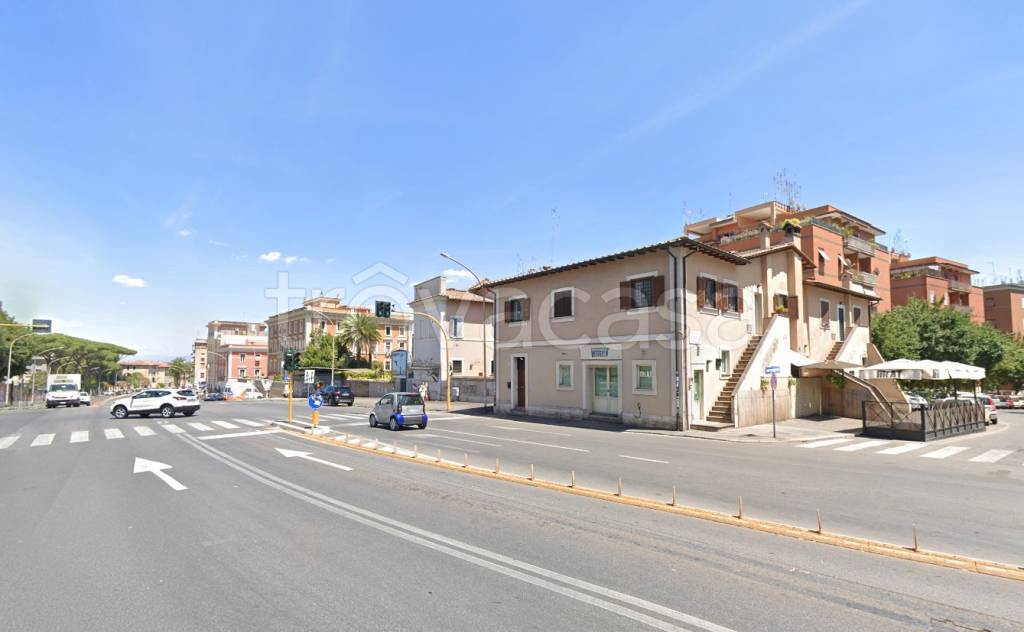 negozio in affitto a Roma in zona Portuense