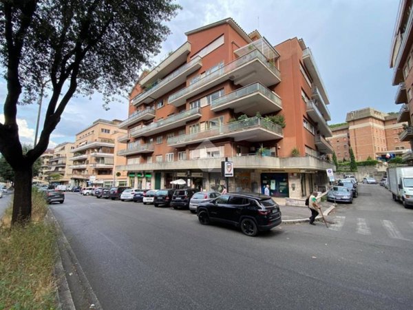 negozio in affitto a Roma in zona Aurelio
