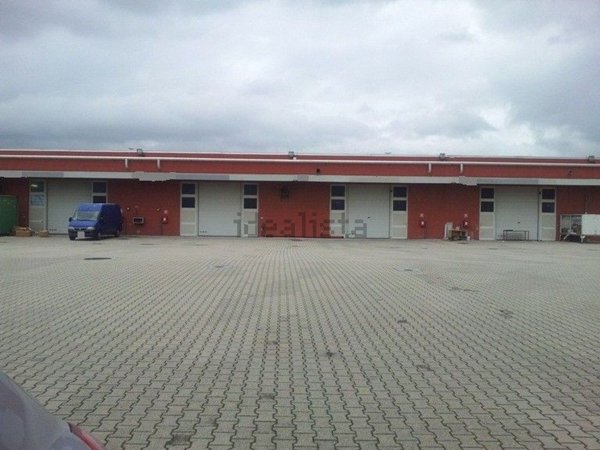 capannone in affitto a Roma in zona Ponte Galeria