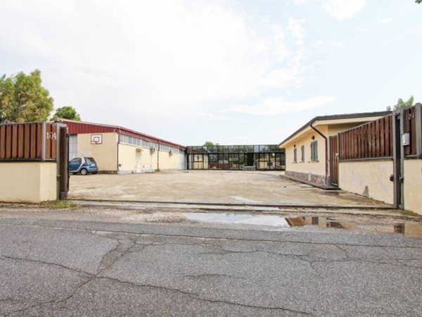 locale commerciale in affitto a Roma in zona Prima Porta