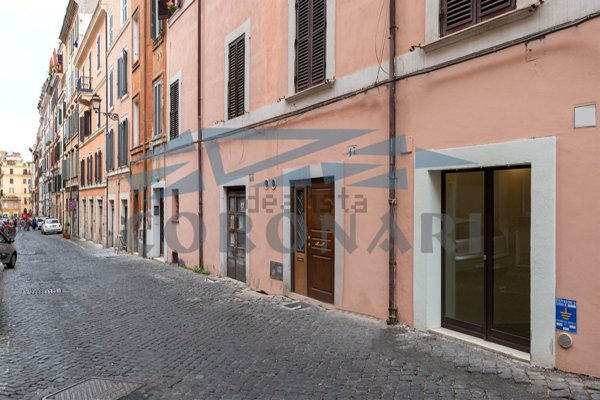 locale commerciale in affitto a Roma in zona Rione Monti/Campitelli