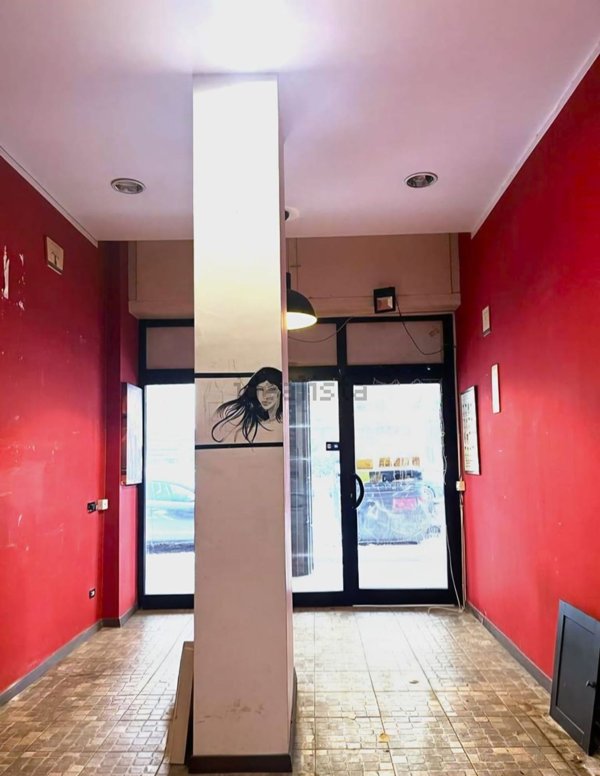 locale commerciale in affitto a Roma