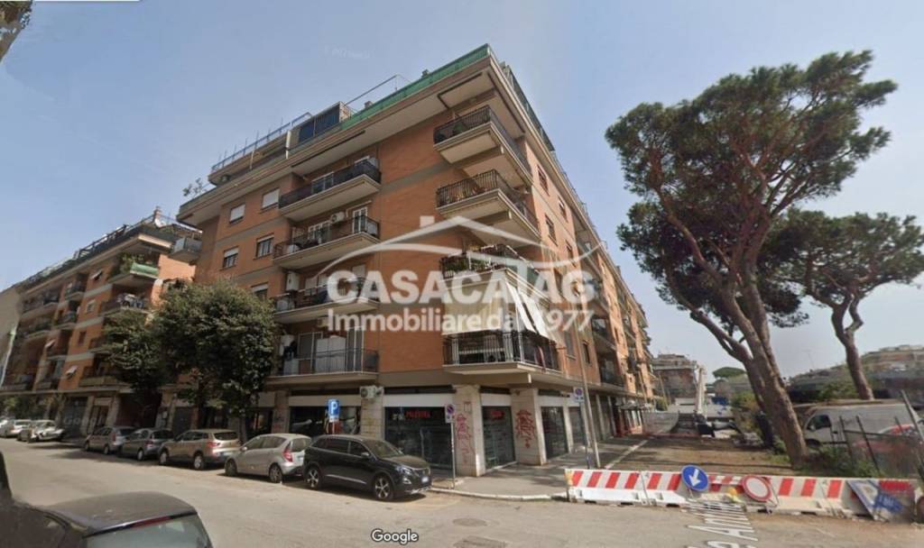 negozio in affitto a Roma in zona Ostia