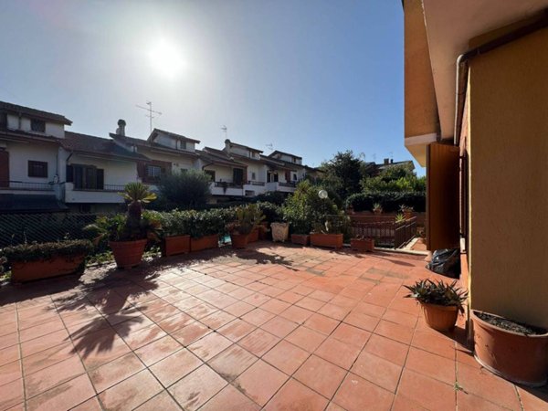 casa indipendente in affitto a Roma