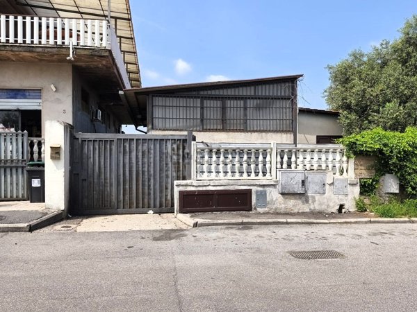 capannone in affitto a Roma in zona Borghesiana