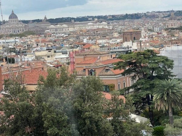 appartamento in affitto a Roma in zona Trevi-Colonna