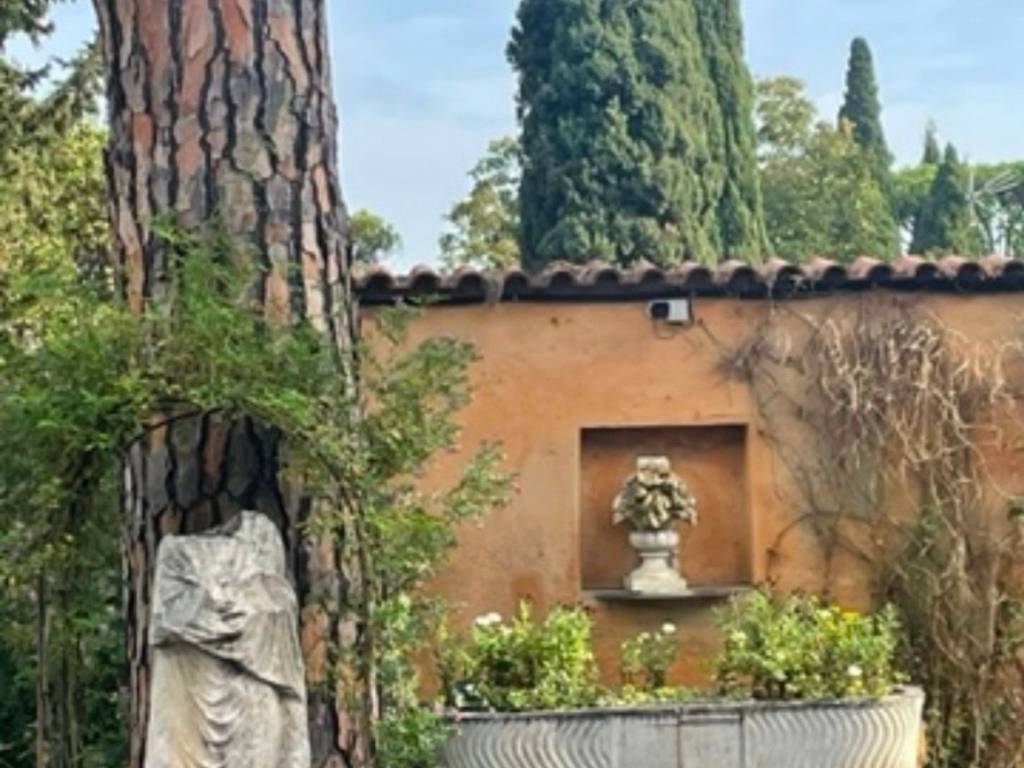 casa indipendente in affitto a Roma in zona Ardeatino