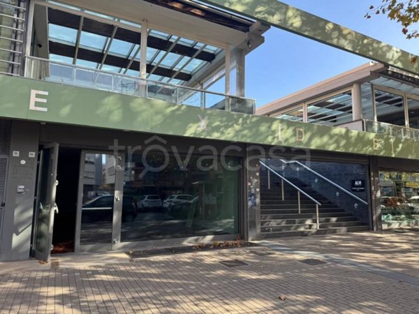 negozio in affitto a Roma in zona Ostia