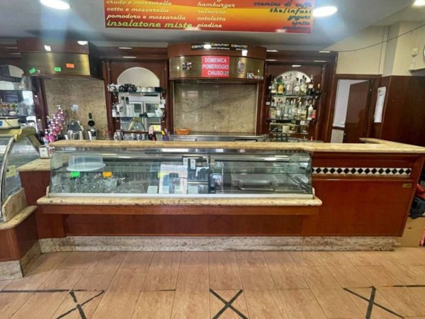 negozio in affitto a Roma in zona Primavalle