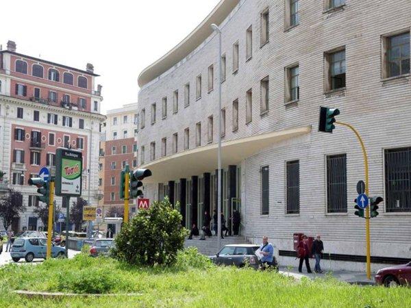 negozio in affitto a Roma in zona Nomentano