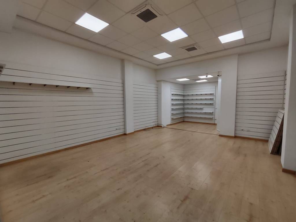 negozio in affitto a Roma in zona Collatino