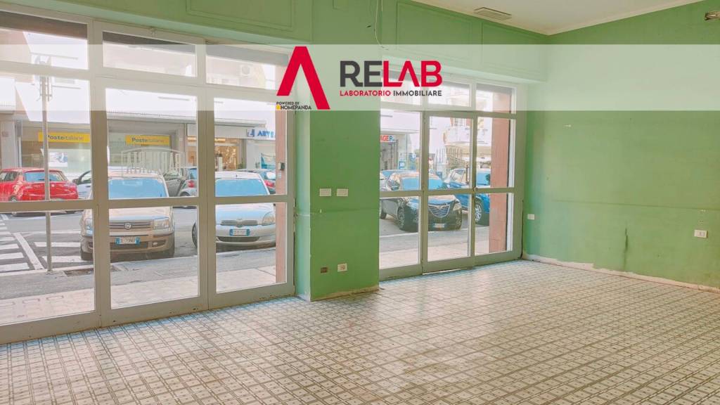 negozio in affitto a Roma in zona Portuense
