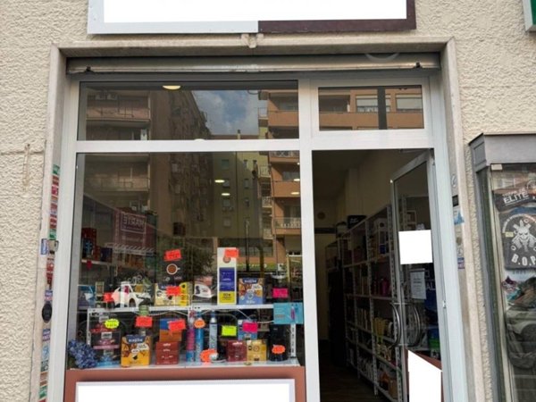 negozio in affitto a Roma in zona Appio Claudio