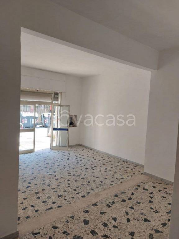 negozio in affitto a Roma in zona Primavalle