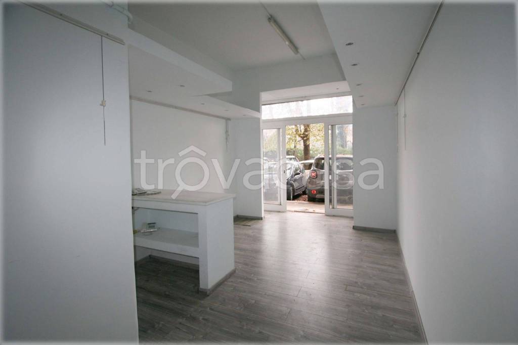 negozio in affitto a Roma in zona Monte Sacro/Talenti