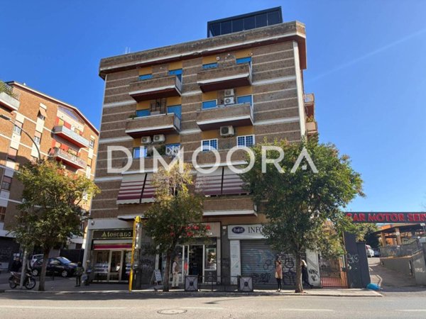 negozio in affitto a Roma in zona Prenestino-Labicano