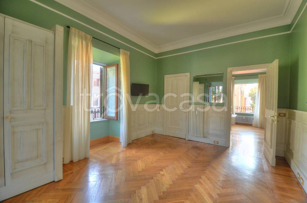 appartamento in affitto a Roma in zona Trevi-Colonna