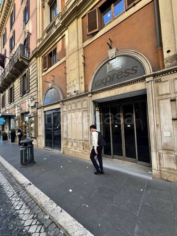 negozio in affitto a Roma in zona Castro Pretorio