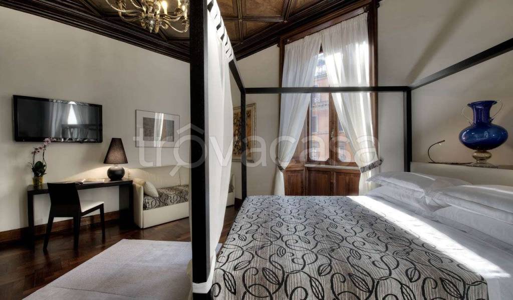 appartamento in affitto a Roma in zona Rione Monti/Campitelli