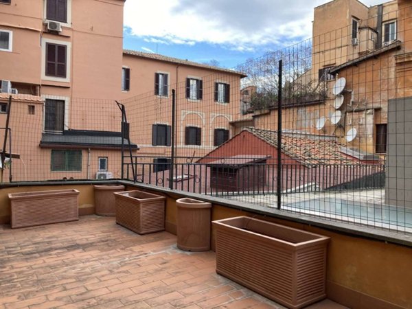 appartamento in affitto a Roma in zona Parione/Sant'Eustachio