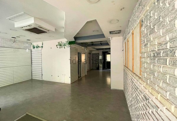 locale commerciale in affitto a Roma