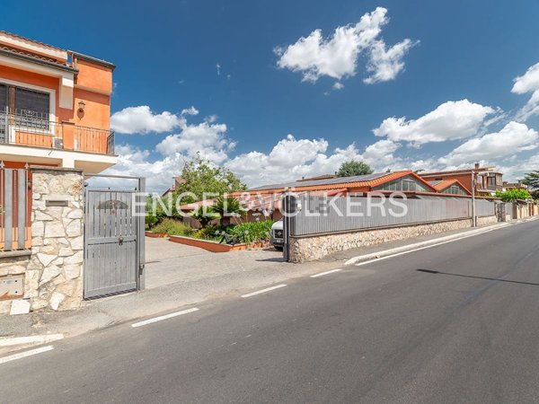 capannone in affitto a Roma in zona Osteria del Curato