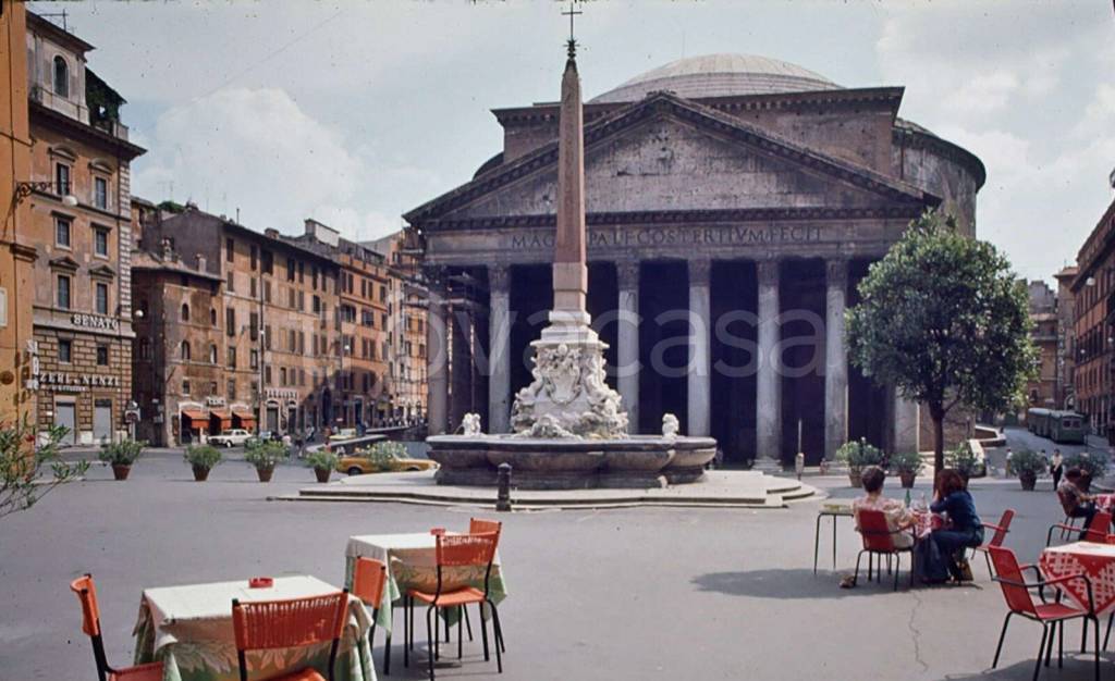 negozio in affitto a Roma in zona Parione/Sant'Eustachio