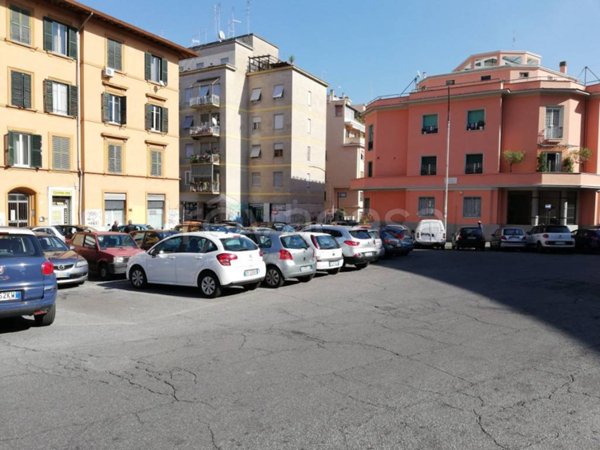 negozio in affitto a Roma in zona Ostiense