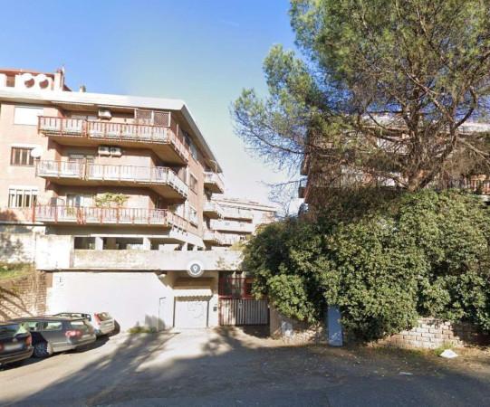 negozio in affitto a Roma in zona Appio Claudio