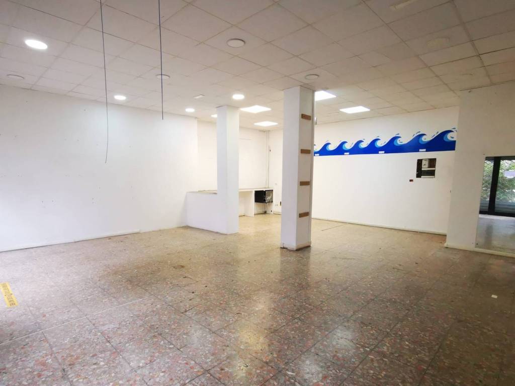 negozio in affitto a Roma in zona Ostia